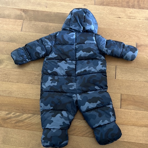 GAP Baby snowsuit - Picture 8 of 8